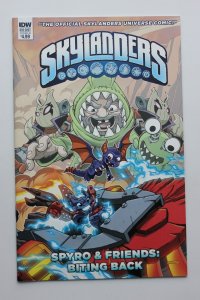 Skylanders Quarterly-Spyro & Friends: Biting Back Variant Cover (2018) NM