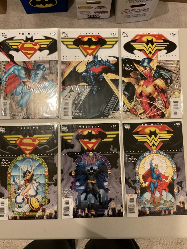 Trinity Complete Set 1-52  2008-09  Busiek!  Bagley!  All Triptych Covers!
