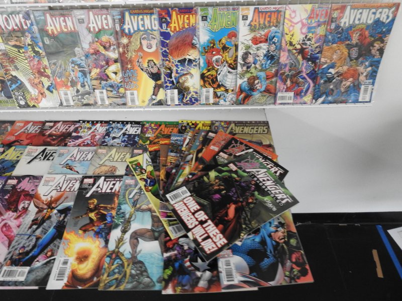 Huge lot of 170+ Comics W/ Avengers, Wolverine, X-Men Avg FN/VF Condition!