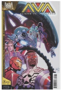ALIENS VS AVENGERS #3 MARVEL COMICS 2025 ELENA CASAGRANDE VARIANT NM