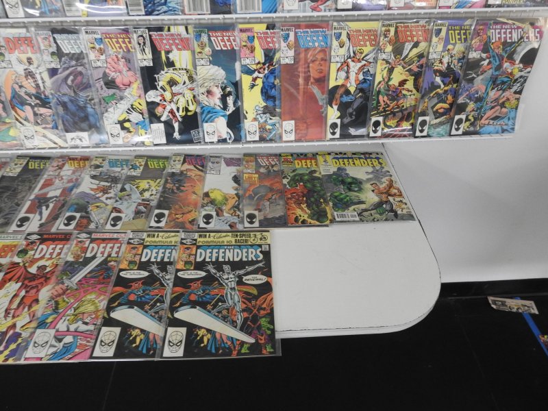 Huge Lot 150+ Comics W/ Captain America, Defenders run! Avg VF- Condition!!