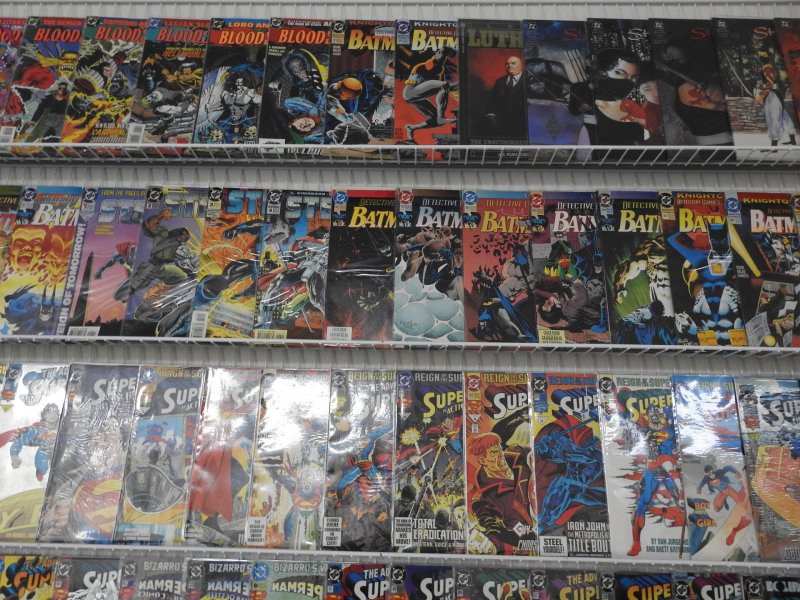 Huge Lot 140+ Comics W/Batman, Superman, Bloodlines+ Avg VF+ Condition!!