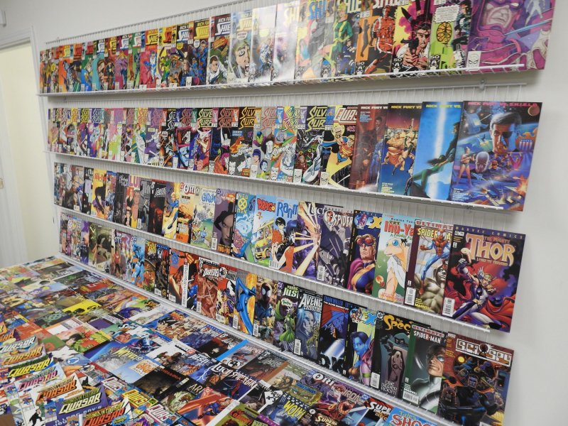 Huge Lot 200+ Comics W/ Silver Surfer, Shield, Thor, +More AVG VF-