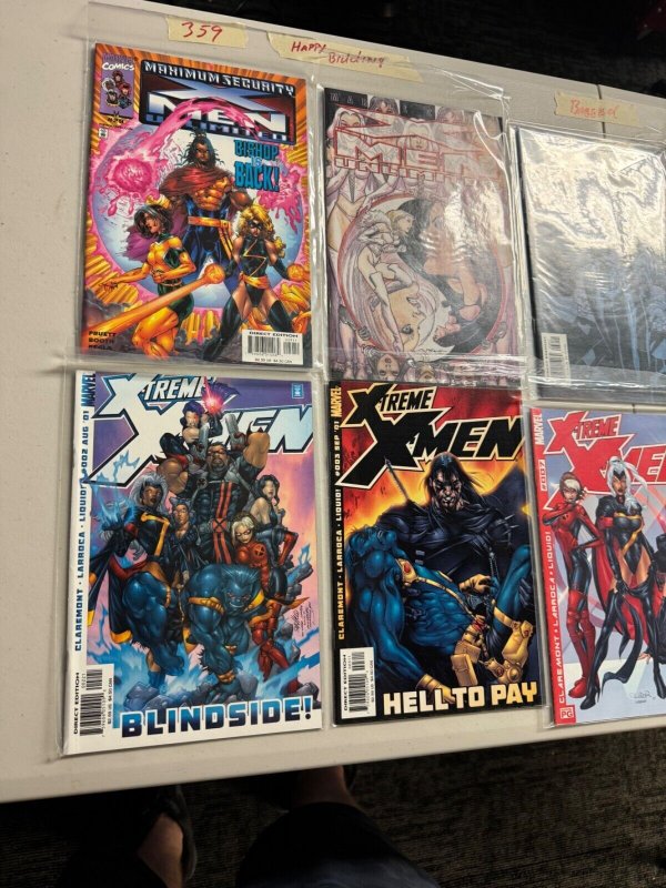 Lot of 10 Comic Lot (see pictures) 359-17