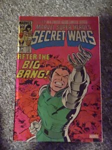 Marvel Super Heroes SECRET WARS #12 Facsimile Foil Marvel Comics NM