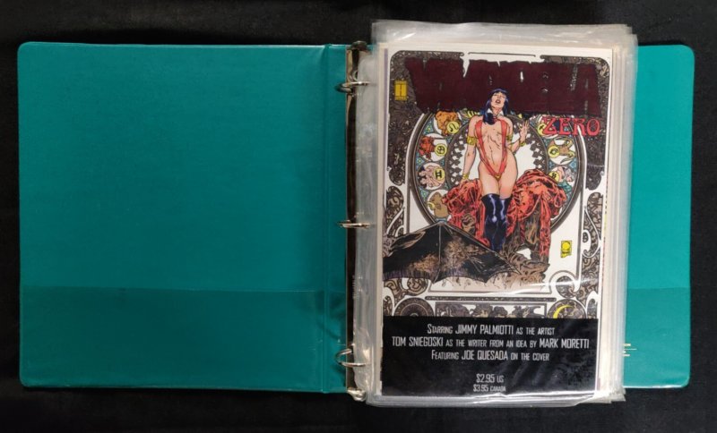 Vampirella Collection Binder - Various Runs incl. 1st Run (Mid-High) 25 pc Lot