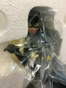 DC DIRECT CATWOMAN ANIMATED STATUE TY TEMPLETON MIB LIMITED EDITION # 1362/2300