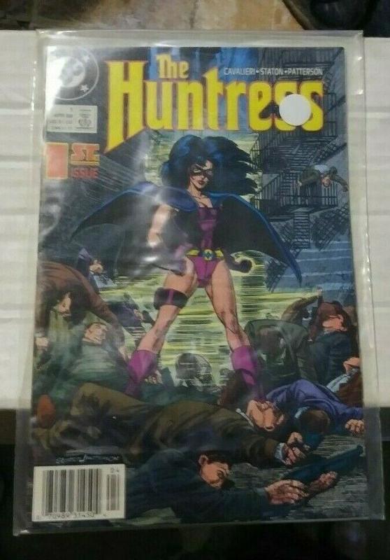 HUNTRESS  #1  1989 DC COMICS BATMAN 1ST KEY APPERANCE