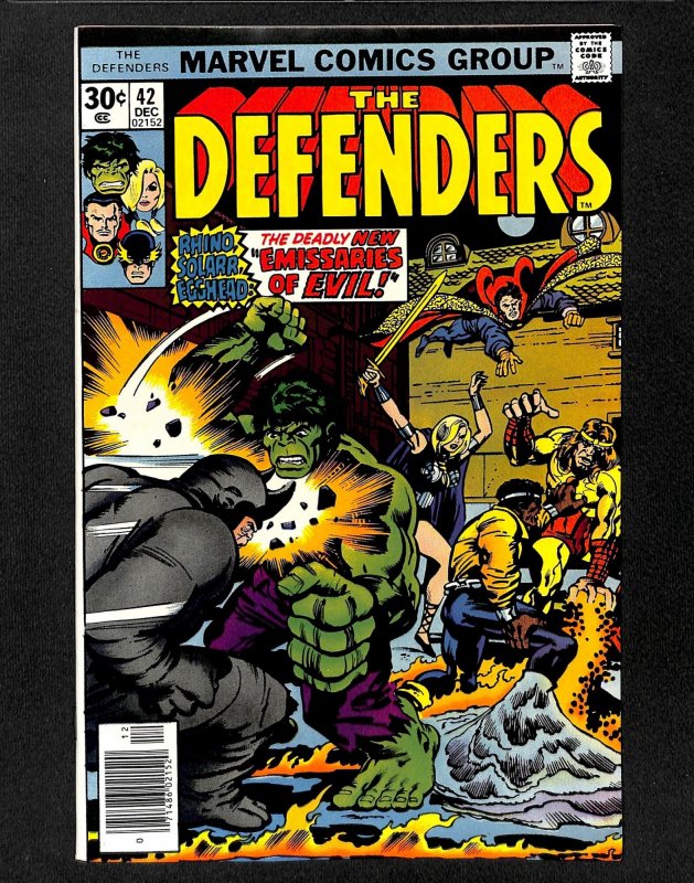 Defenders #42 VF+ 8.5