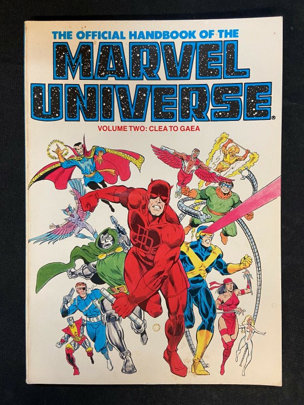 MARVEL UNIVERSE VOLUME 2 TRADE PAPERBACK FN 