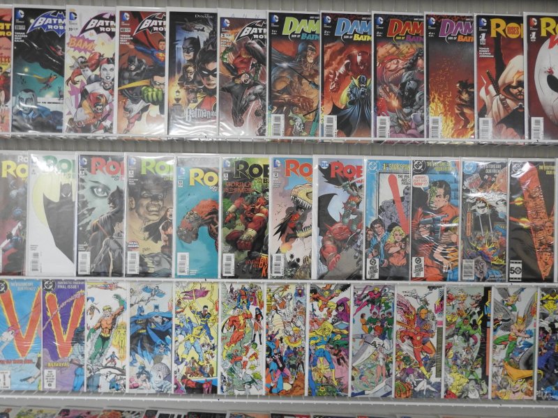 Huge Lot 150+ Comics W/ Batman, Robin, V, Who's Who+ Avg VF Condition!!