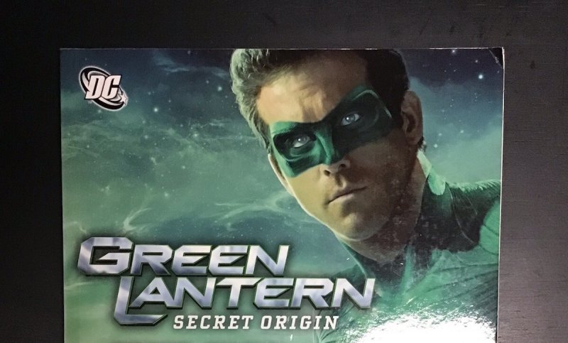 Green Lantern Secret Origin by Geoff Johns Intro By Ryan Reynolds DC Comics 2011
