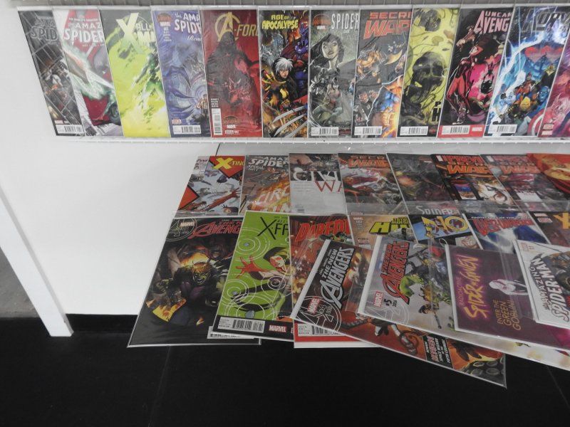 Huge Lot of 160+ Comics W/ Spider-Man, Daredevil, Avengers! Avg. VF Condition!