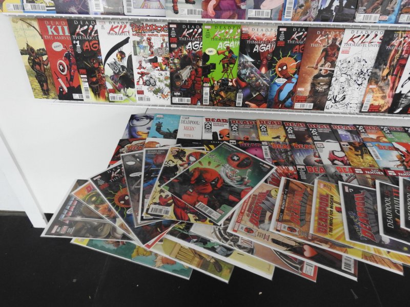 Huge Lot 220+ Deadpool Comics!! Deadpool vs Gambit, Deadpool the Duck+ Avg VF/NM