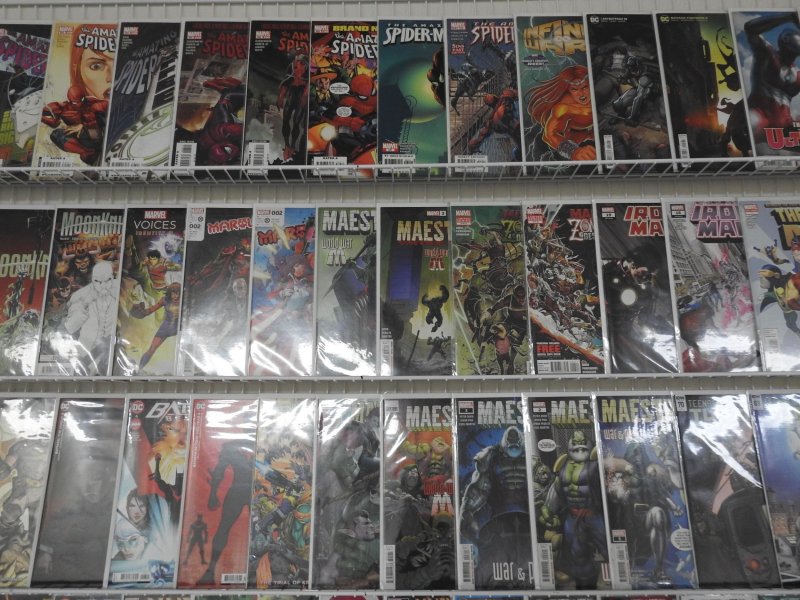 Huge Lot 140+ Comics W/ Spider-Man, Batman, Wolverine+ Avg VF-NM Condition!