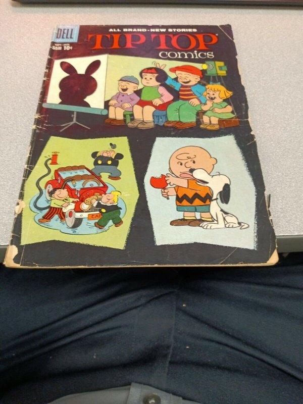 TIP TOP COMICS 219 DELL SLUGGO 1960 PEANUTS CHARLIE BROWN LUCY SNOOPY silver age