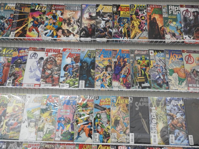 Huge Lot 120 Comics W/ Avengers, Ghost Rider, Alpha Flight+ Avg VF- Condition!