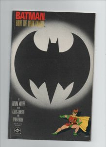 Batman The Dark Knight Returns #3 - Frank Miller - 1986 (Grade 7.0) WH