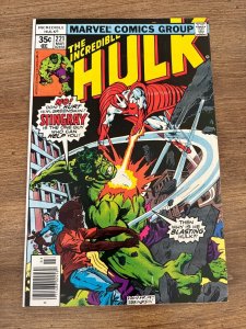 The Incredible Hulk # 221 VF Marvel Comic Book Avengers Iron Man Thor 5 J296