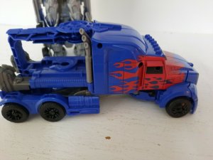 2X Flip and Change OPTIMUS PRIME Transformers Age of Extinction  Figure Silver  