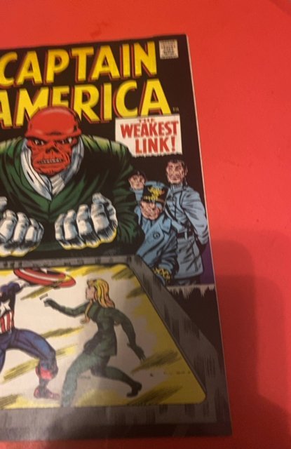 Captain America #103 (1968) Sharon carter id revealed