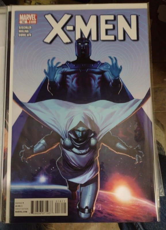 X MEN # 16  2011, Marvel  DOCTOR DOOM +MAGNETO MOLINA VARIANT