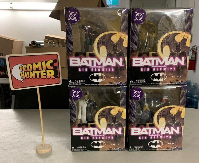 DC Batman Wave 1 Batman Catwoman Joker Two-Face Statue Kia Asamiya 