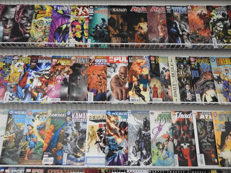 Huge Lot 180+ Comics W/ Venom, Spider-Man, Batman+ Avg VF+ Condition!