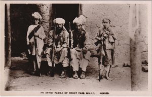 PC PAKISTAN, AFRIDI FAMILY OF KOHAT PASS, Vintage REAL PHOTO Postcard (b43331)