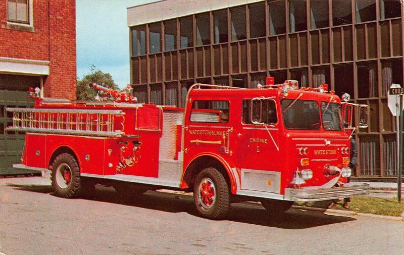 WATERTOWN MA~ENGINE 1-1973 MAXIM-1250 GPM PUMP~AT FIRE HEADQUARTERS POSTCARD 