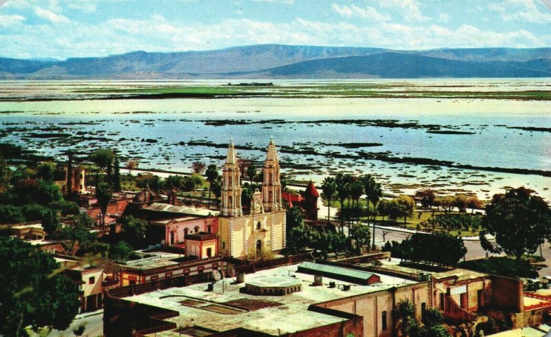 Mexico Lake and Town of Chapala Guadalajara Chrome Postcard 03.96 
