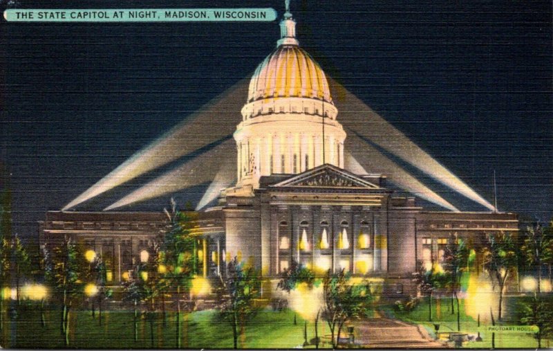 Wisconsin Madison The State Capitol Building At Night