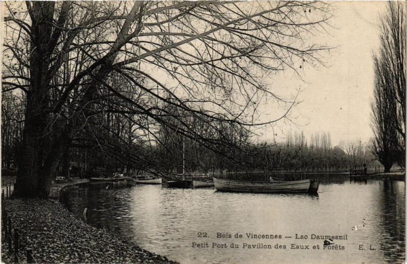 CPA PARIS 12e Bois de VINCENNES Lac Daumesnil Petit por (672601)