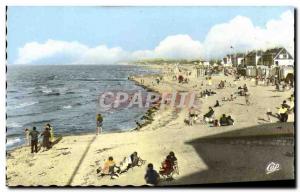 Postcard Modern Courseulles sur Mer Beach