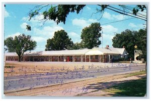 1967 Longs Motel Roadside Savannah Tennessee TN Posted Vintage Postcard