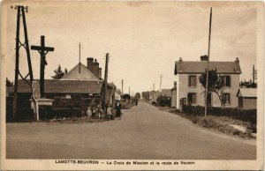 CPA LAMOTTE BEUVRON-La Croix de Mission et la route de VOUZON (26927)