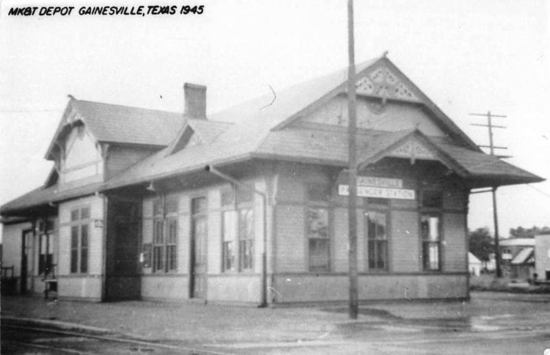 Gainesville Texas Railroad Depot Real Photo Vintage Postcard KA688721