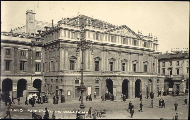 italy, MILAN, Facciata Teatro della Scala, Theatre RPPC