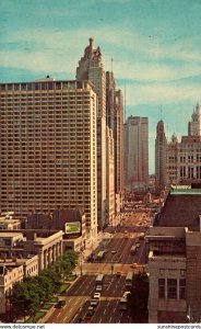 Illinois Chicago North Michigan Avenue Looking South