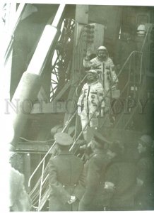 3092813 RUSSIAN SPACE cosmodrome astronauts Old real photo