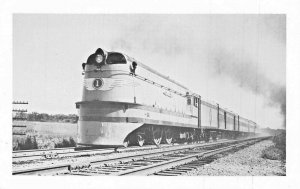 DEERFIELD IL~MILWAUKEE RAILROAD STREAMLINER #1-THE CHIPPEWA POSTCARD **SEE NOTE*