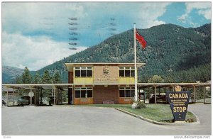 The Customs and Immigration Building at Kingsgate,British Columbia,Canada,PU-...