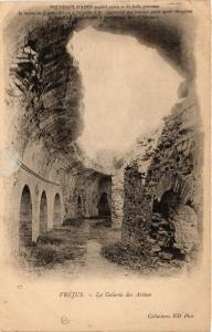 CPA FRÉJUS - La Galeire des Arenes (634884)