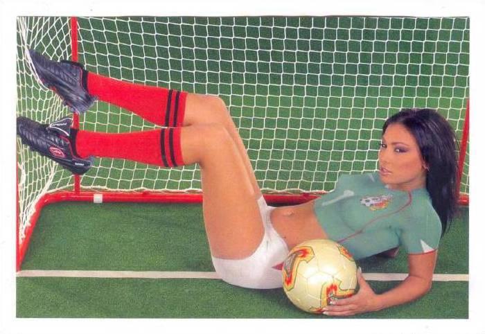 Soccer Girl Wearing Only Body Paint 1990s 41 Hippostcard