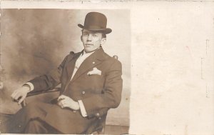 F40/ Minneapolis Minnesota RPPC Postcard c1910 Well-Dressed Man Top Hat