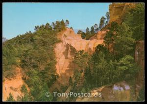 Roussillon - Les Falaises sang et or.