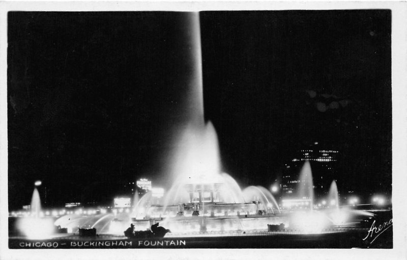 G34/ Chicago Illinois RPPC Postcard c1910 Buckingham Fountain Night