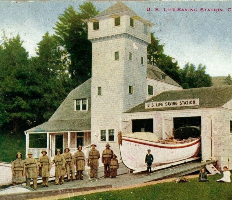 C. 1910 U. S. Life-Saving Station, Charlevoix, Mich. Postcard P171