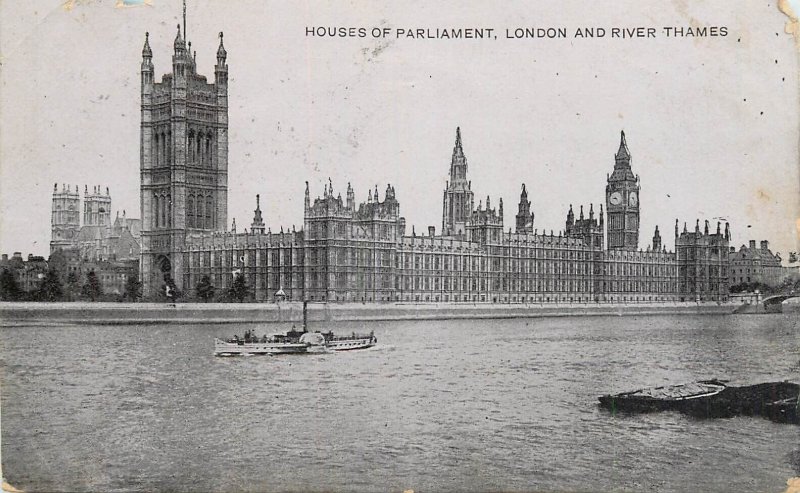 London Thames navigation & sailing Parliament cruise vessel Big Ben