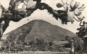 Piramide De La Luna Puramid Moon Mexico Mesoamerica RPPC Vintage Postcard